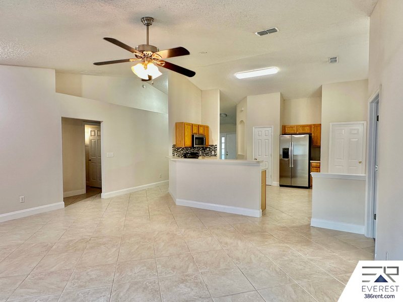 INVITING 3+DEN/2/2 IN DESIRABLE INDIAN TRAILS property image