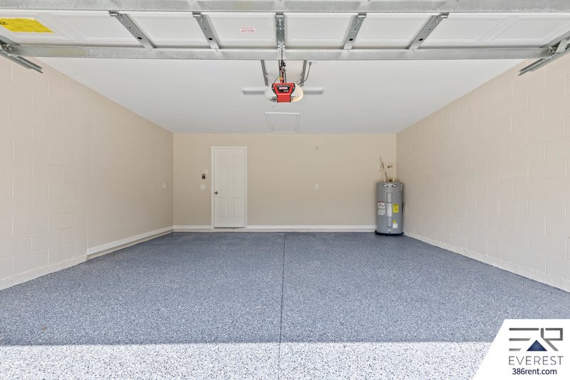 FULLY FENCED 3/2/2 ON A CUL DE SAC IN DESIRABLE SEMINOLE WOODS property image