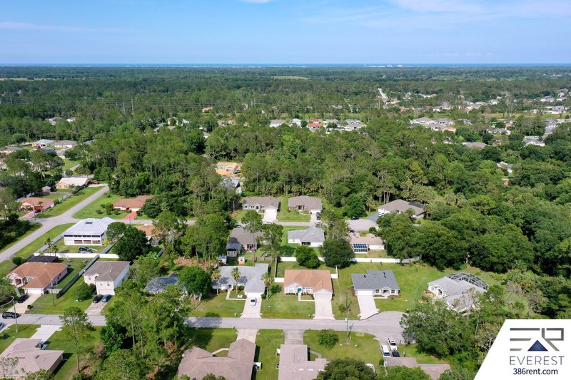 FULLY FENCED 3/2/2 ON A CUL DE SAC IN DESIRABLE SEMINOLE WOODS property image