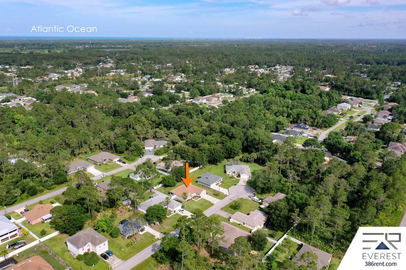 FULLY FENCED 3/2/2 ON A CUL DE SAC IN DESIRABLE SEMINOLE WOODS property image