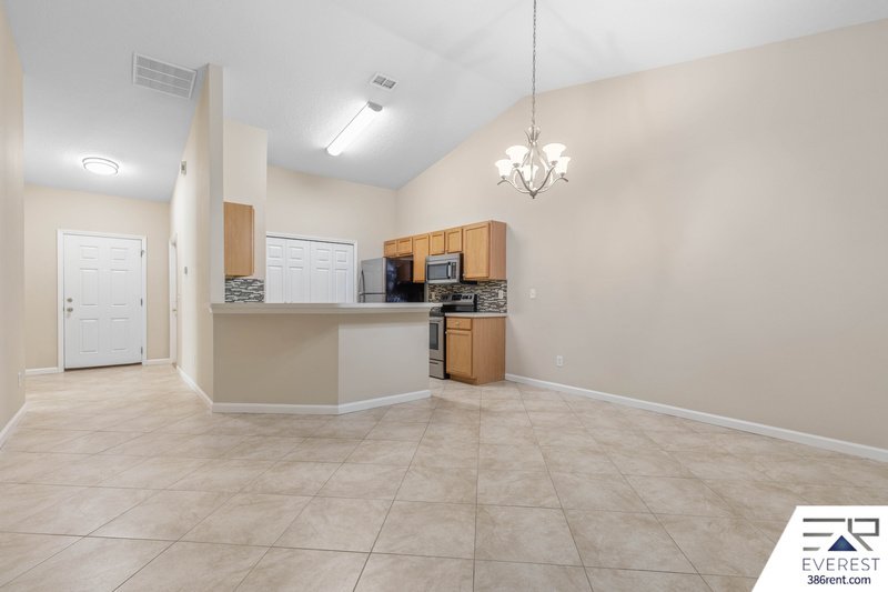 3/2/1 TOWNHOME ON A CUL DE SAC IN SEMINOLE WOODS property image