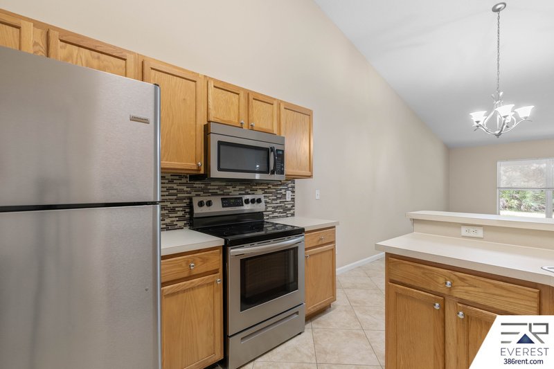 3/2/1 TOWNHOME ON A CUL DE SAC IN SEMINOLE WOODS property image