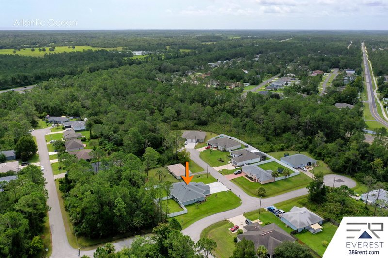 FULLY FENCED, LIKE NEW 3/2/1 TOWNHOUSE ON A CUL DE SAC IN BEAUTIFUL SEMINOLE WOODS property image