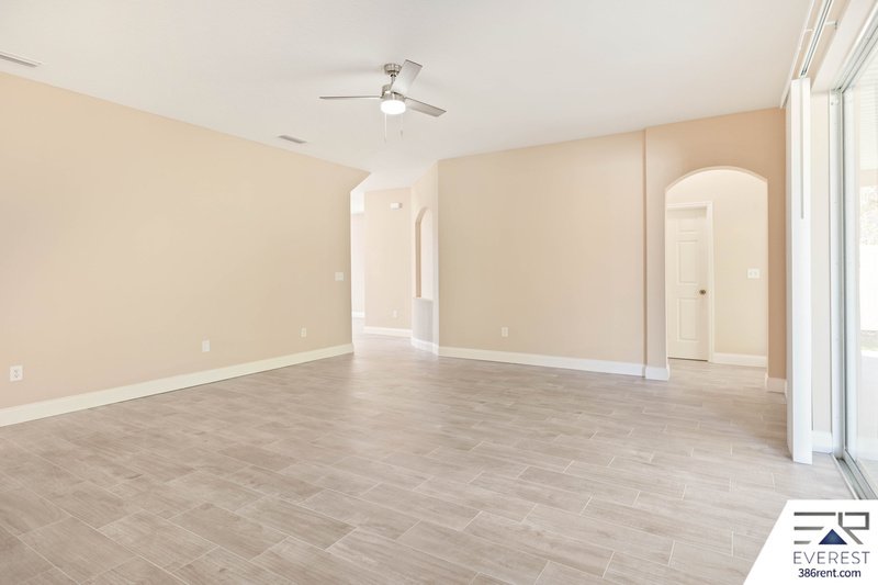 LIKE NEW, SPACIOUS 5/3/3 IN DESIRABLE INDIAN TRAILS property image