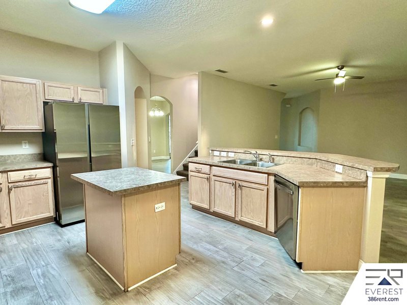 LIKE NEW, SPACIOUS 5/3/3 IN DESIRABLE INDIAN TRAILS property image