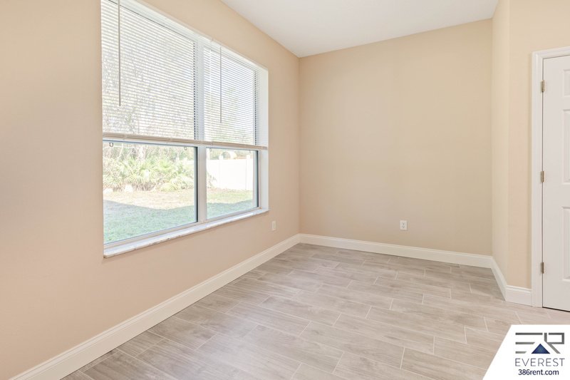 LIKE NEW, SPACIOUS 5/3/3 IN DESIRABLE INDIAN TRAILS property image