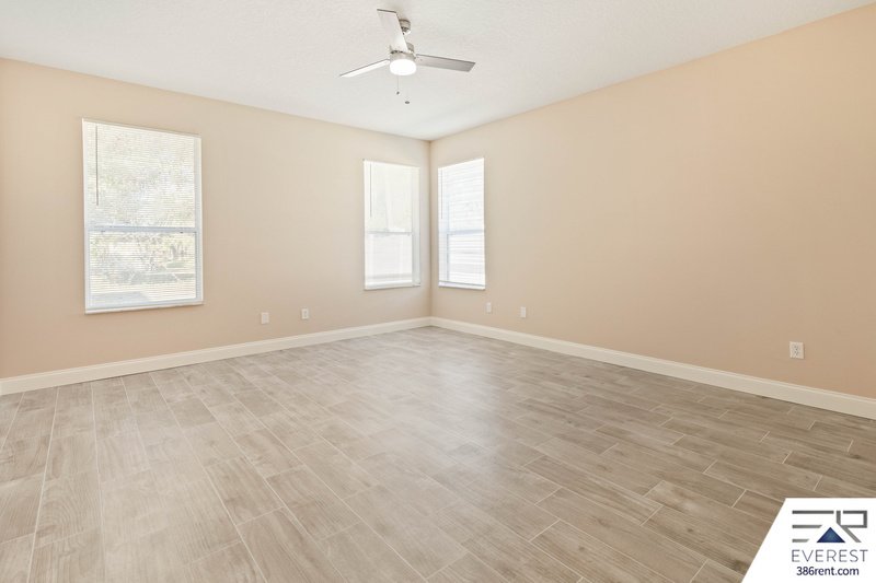 LIKE NEW, SPACIOUS 5/3/3 IN DESIRABLE INDIAN TRAILS property image