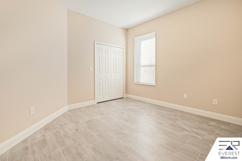 LIKE NEW, SPACIOUS 5/3/3 IN DESIRABLE INDIAN TRAILS property image