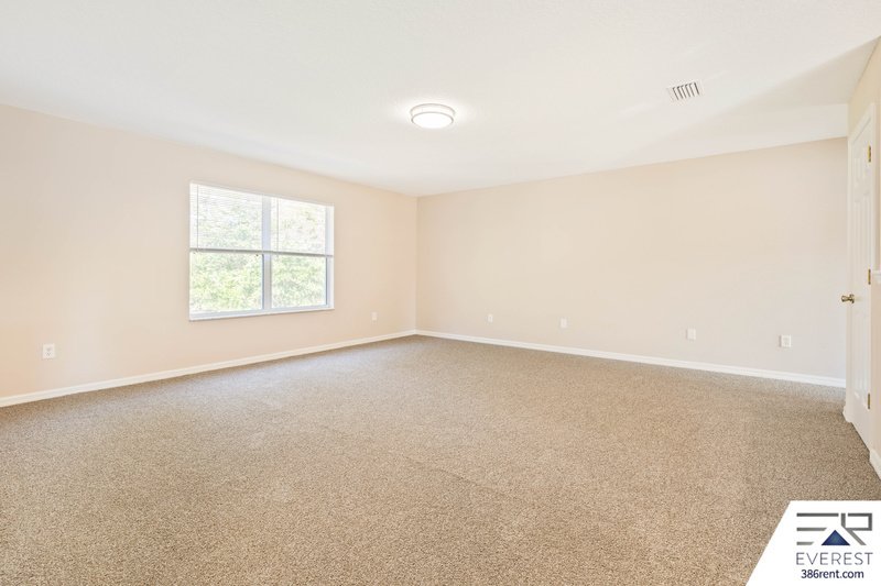 LIKE NEW, SPACIOUS 5/3/3 IN DESIRABLE INDIAN TRAILS property image