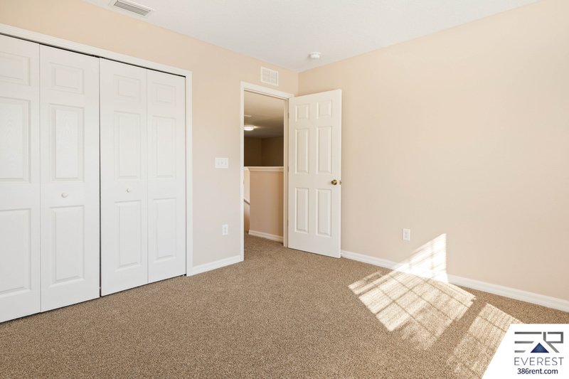 LIKE NEW, SPACIOUS 5/3/3 IN DESIRABLE INDIAN TRAILS property image