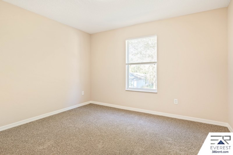 LIKE NEW, SPACIOUS 5/3/3 IN DESIRABLE INDIAN TRAILS property image