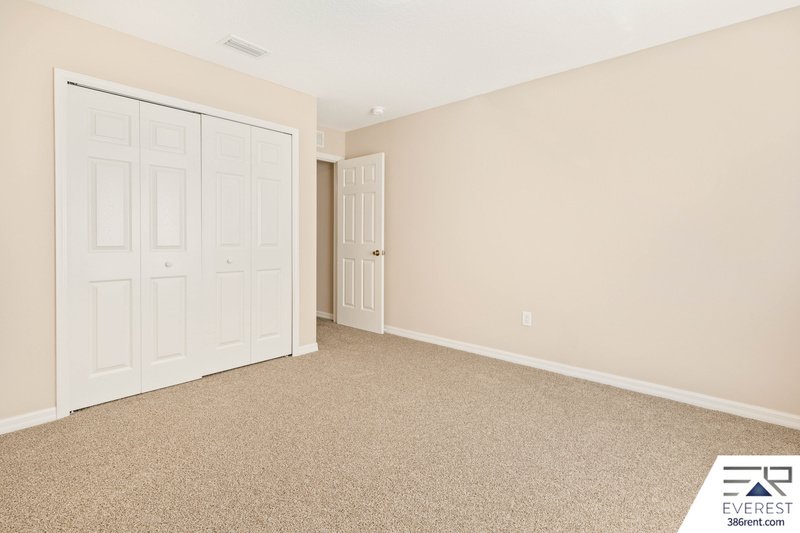 LIKE NEW, SPACIOUS 5/3/3 IN DESIRABLE INDIAN TRAILS property image