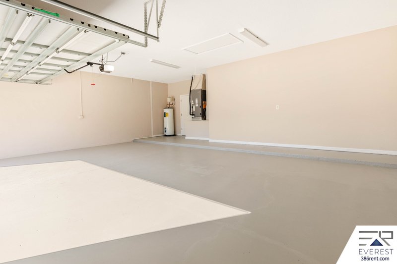 LIKE NEW, SPACIOUS 5/3/3 IN DESIRABLE INDIAN TRAILS property image