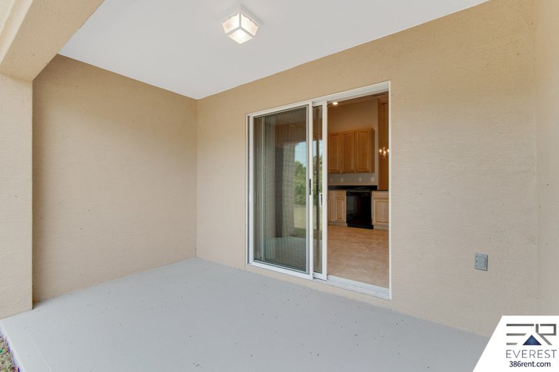 COZY 3/2/1 TOWNHOME IN BEAUTIFUL SEMINOLE WOODS property image