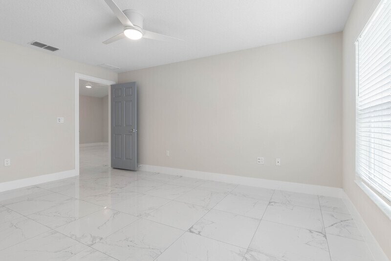 FULLY FENCED, LIKE NEW 3/2/1 TOWNHOUSE IN BEAUTIFUL QUAIL HOLLOW property image