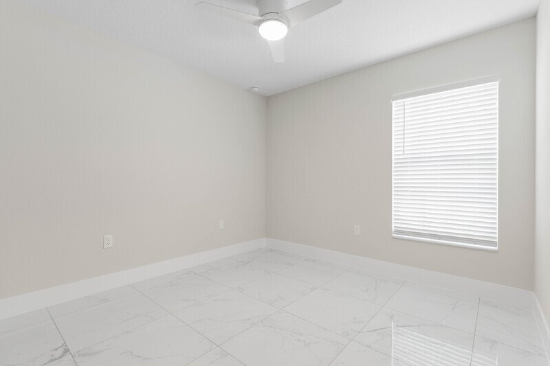 FULLY FENCED, LIKE NEW 3/2/1 TOWNHOUSE IN BEAUTIFUL QUAIL HOLLOW property image