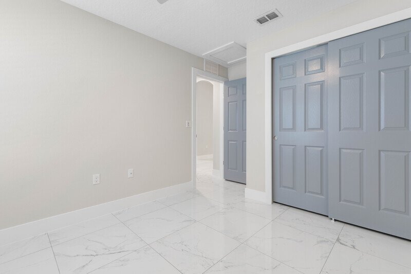 FULLY FENCED, LIKE NEW 3/2/1 TOWNHOUSE IN BEAUTIFUL QUAIL HOLLOW property image