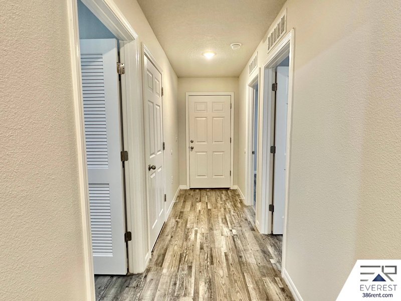 COZY 3/2/1 TOWNHOUSE IN POPULAR LEHIGH WOODS property image