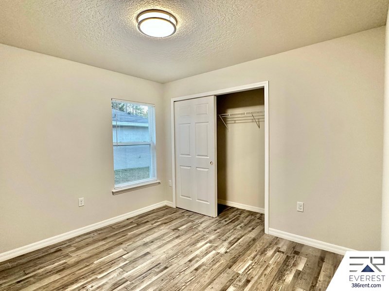 COZY 3/2/1 TOWNHOUSE IN POPULAR LEHIGH WOODS property image