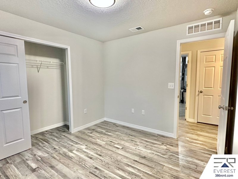 COZY 3/2/1 TOWNHOUSE IN POPULAR LEHIGH WOODS property image