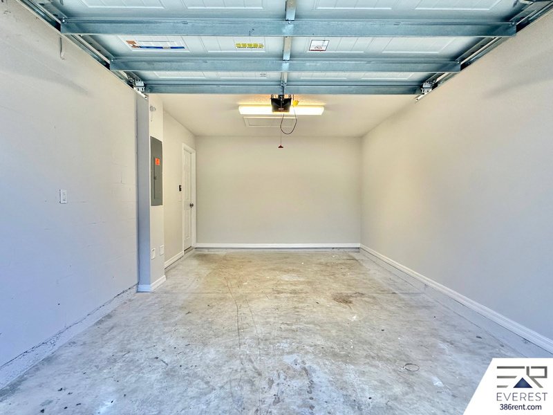 COZY 3/2/1 TOWNHOUSE IN POPULAR LEHIGH WOODS property image