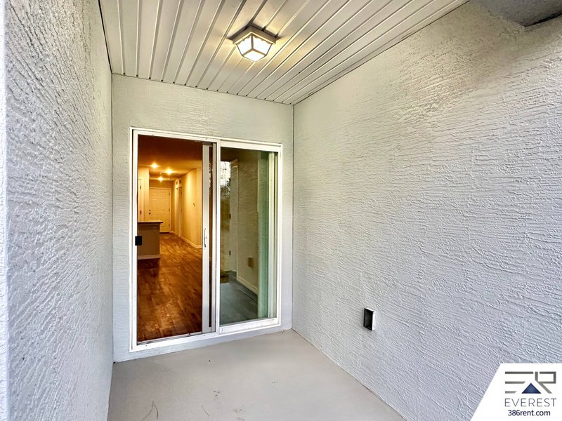 COZY 3/2/1 TOWNHOUSE IN POPULAR LEHIGH WOODS property image