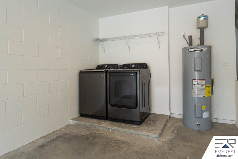 LIKE NEW 3/2/1 TOWNHOUSE IN BEAUTIFUL SEMINOLE WOODS property image