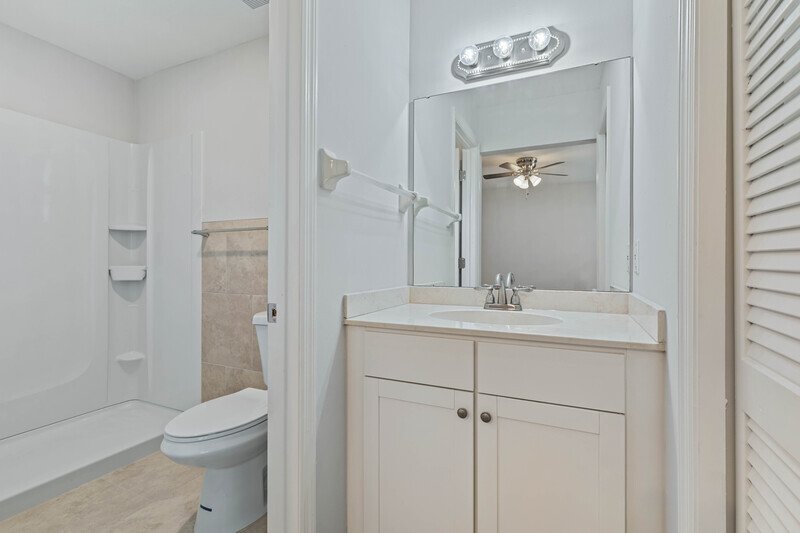 LIKE NEW 3/2/2 IN DESIRABLE PINE LAKES property image