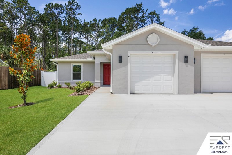 Brand New, fully fenced on a quiet cul-de-sac property image