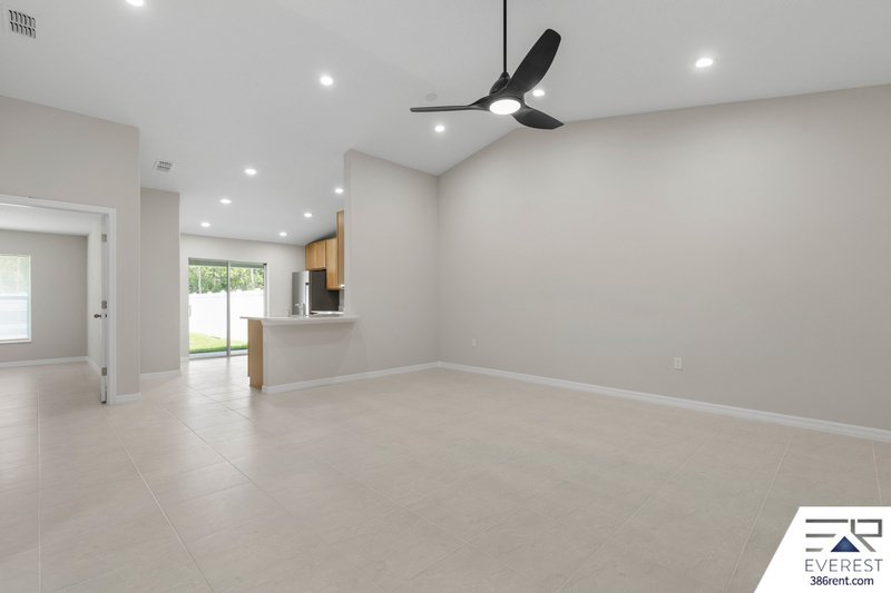 Brand New, fully fenced on a quiet cul-de-sac property image