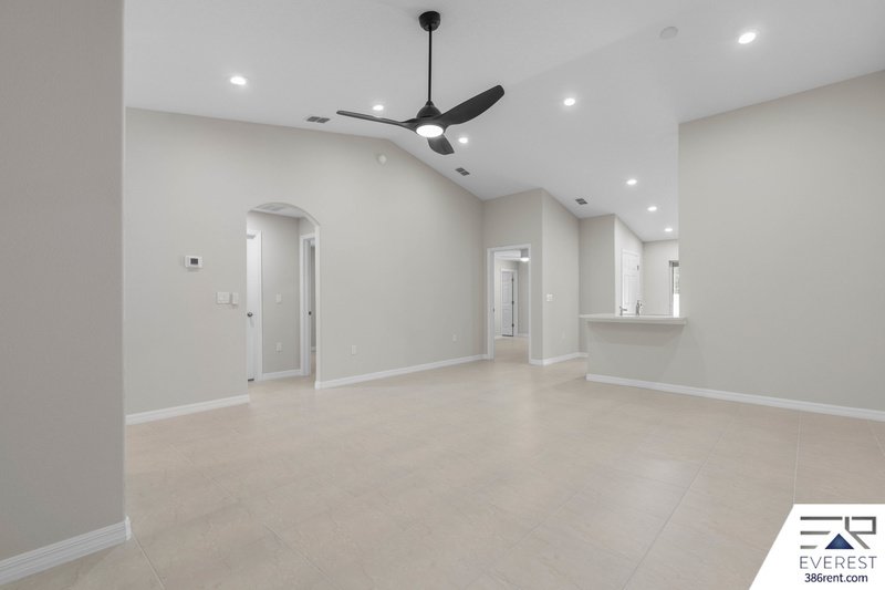 Brand New, fully fenced on a quiet cul-de-sac property image
