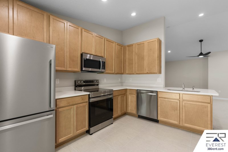 Brand New, fully fenced on a quiet cul-de-sac property image