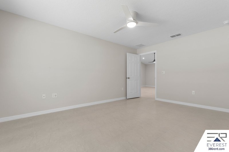Brand New, fully fenced on a quiet cul-de-sac property image