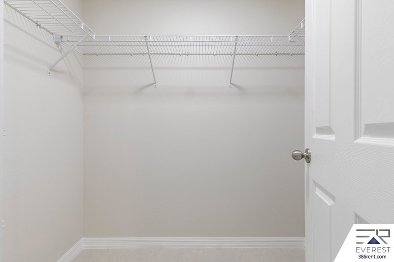 Brand New, fully fenced on a quiet cul-de-sac property image