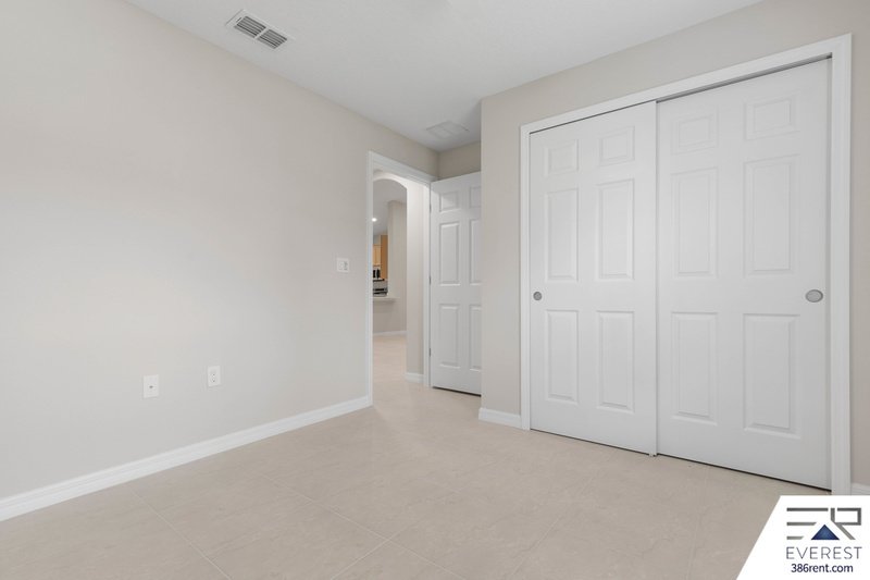 Brand New, fully fenced on a quiet cul-de-sac property image