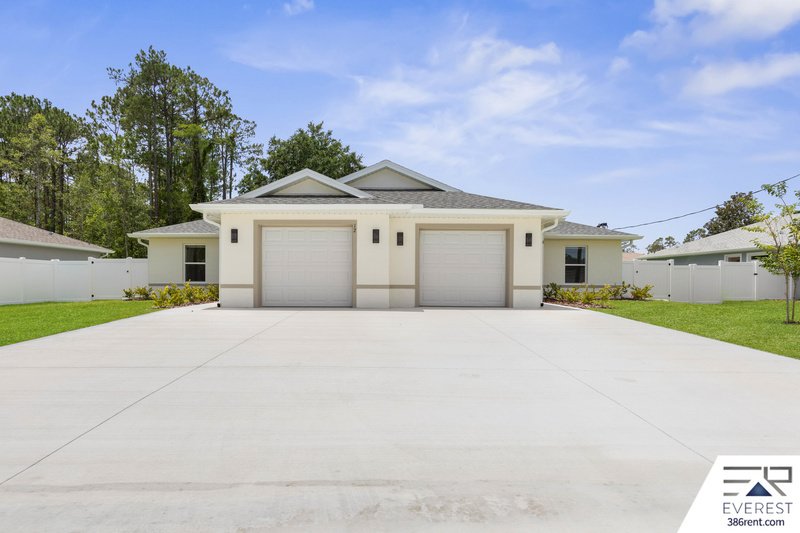 Brand New, fully fenced on a quiet cul-de-sac property image