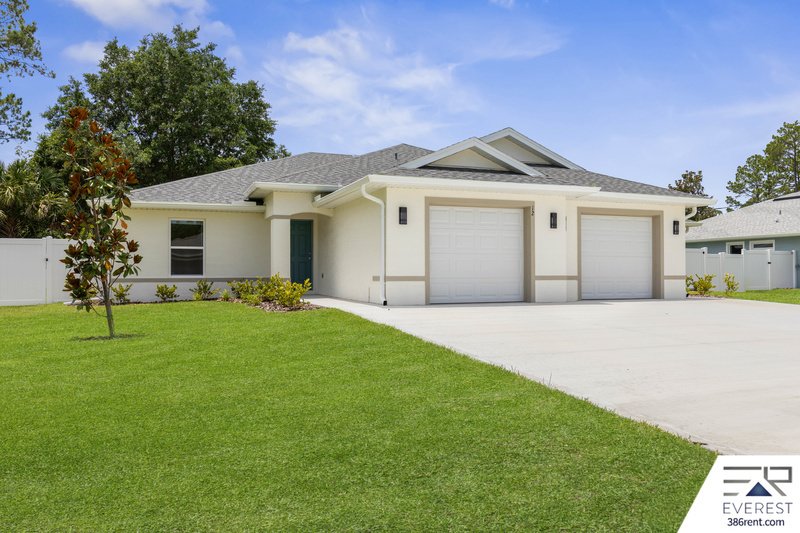 Brand New, fully fenced on a quiet cul-de-sac property image