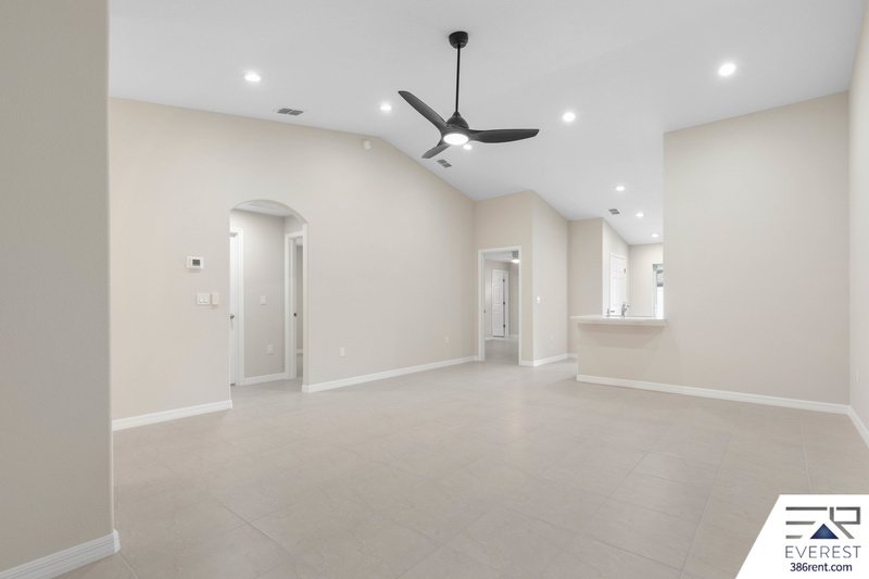 Brand New, fully fenced on a quiet cul-de-sac property image