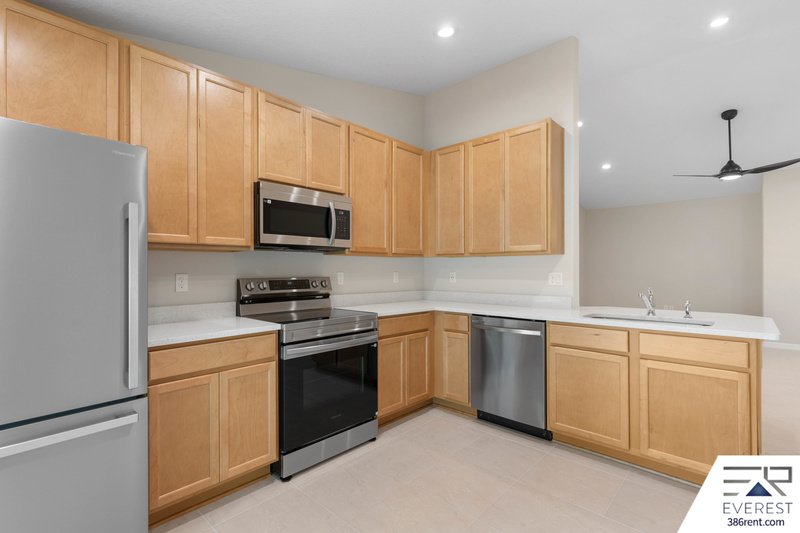 Brand New, fully fenced on a quiet cul-de-sac property image