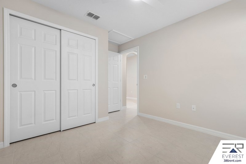 Brand New, fully fenced on a quiet cul-de-sac property image