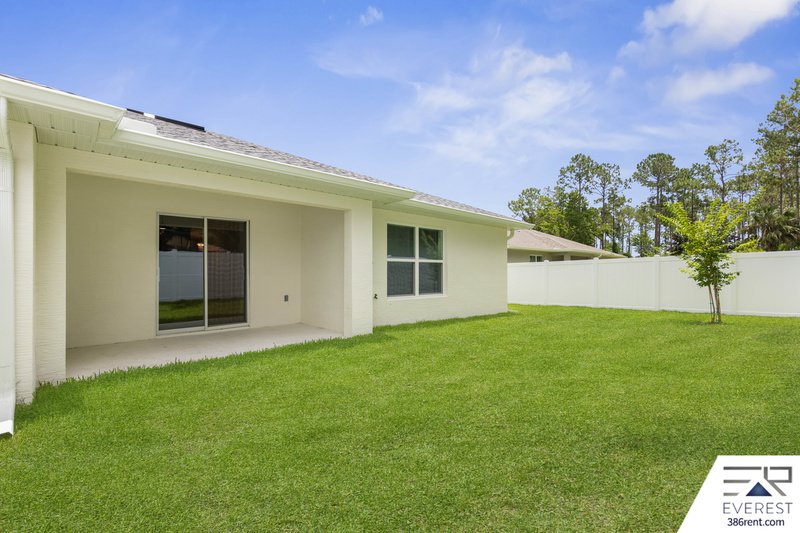 Brand New, fully fenced on a quiet cul-de-sac property image