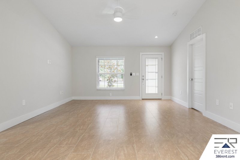 FULLY FENCED, COMPLETELY RENOVATED 3/2/2 ON A CUL-DE-SAC IN THE HEART OF PALM COAST property image
