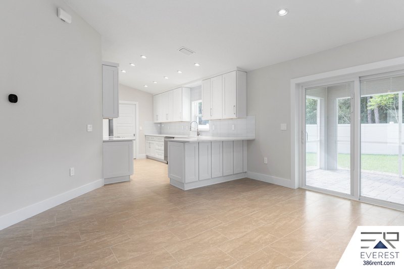 FULLY FENCED, COMPLETELY RENOVATED 3/2/2 ON A CUL-DE-SAC IN THE HEART OF PALM COAST property image