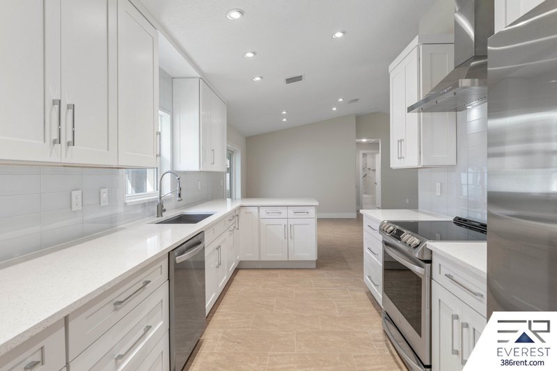 FULLY FENCED, COMPLETELY RENOVATED 3/2/2 ON A CUL-DE-SAC IN THE HEART OF PALM COAST property image