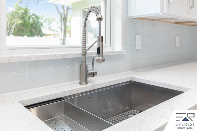 FULLY FENCED, COMPLETELY RENOVATED 3/2/2 ON A CUL-DE-SAC IN THE HEART OF PALM COAST property image