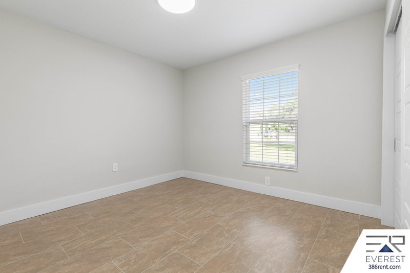 FULLY FENCED, COMPLETELY RENOVATED 3/2/2 ON A CUL-DE-SAC IN THE HEART OF PALM COAST property image