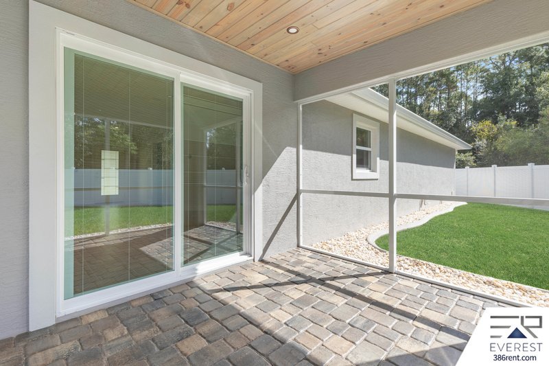 FULLY FENCED, COMPLETELY RENOVATED 3/2/2 ON A CUL-DE-SAC IN THE HEART OF PALM COAST property image