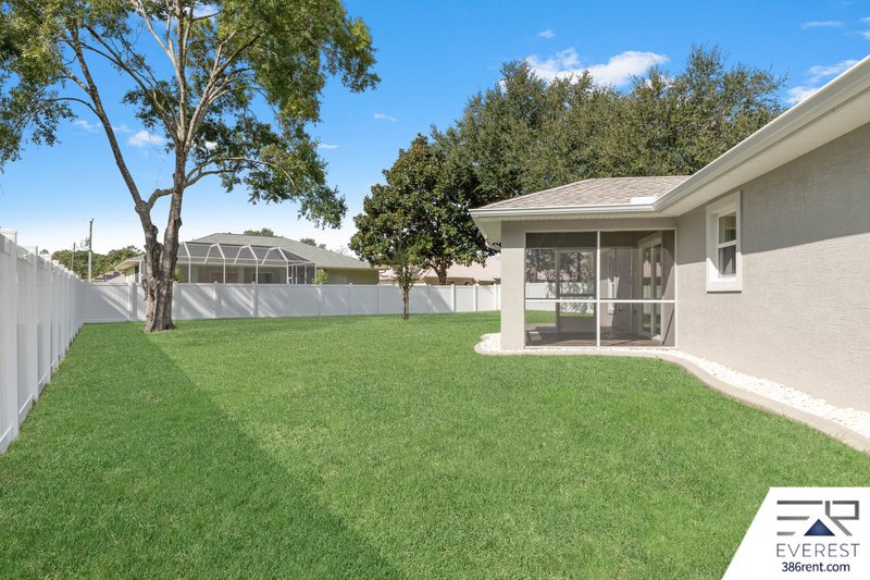 FULLY FENCED, COMPLETELY RENOVATED 3/2/2 ON A CUL-DE-SAC IN THE HEART OF PALM COAST property image