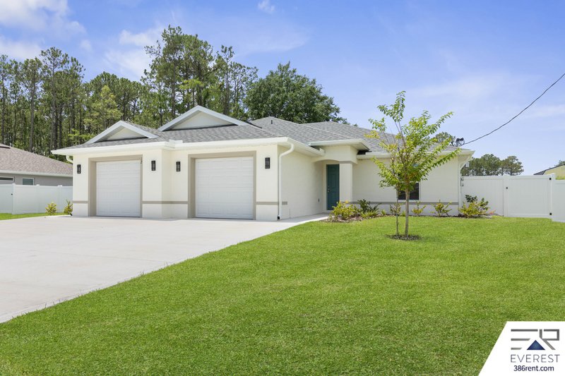 Brand New, fully fenced on a quiet cul-de-sac property image