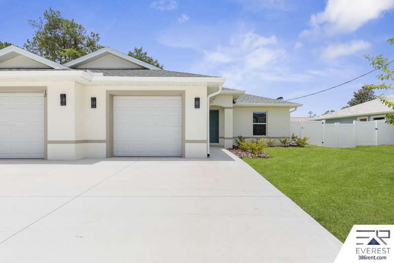 Brand New, fully fenced on a quiet cul-de-sac property image